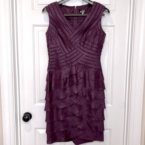 Adrianna Papell Dresses & Skirts - Adrianna Papell Sleeveless Tiered Ruffle Cocktail Dress Size 10 Plum